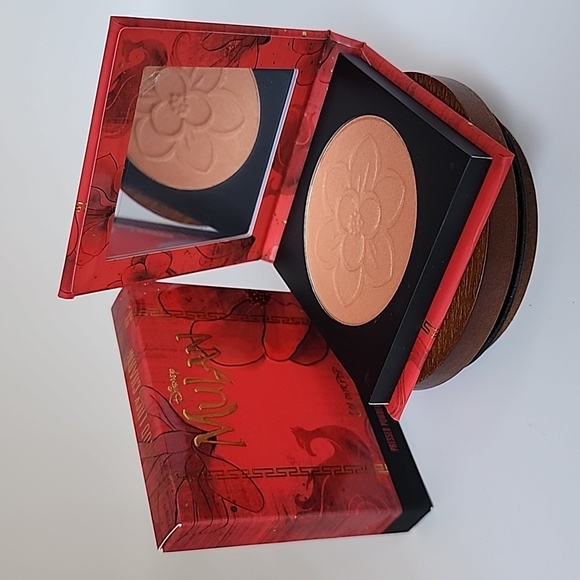 Colourpop Disney Mulan Pressed Powder Blush - Good Luck Charm - Limited Edition - Picture 1 of 14